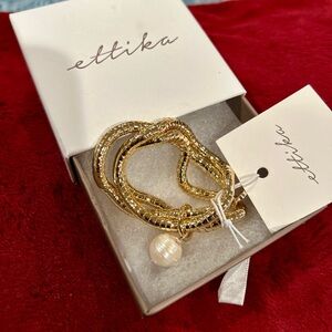 NWT Ettika Liquid Gold stretch Bracelet with Freshwater Pearl Accent